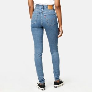AUTHENTIC Levi’s mile high super skinny jeans!!!